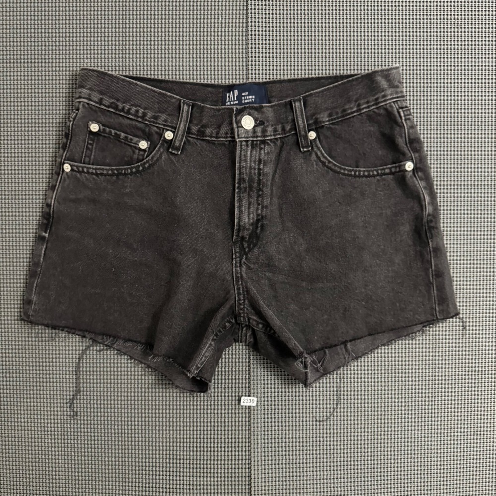 Gap Stride Denim Shorts Black Charcoal Raw Frayed Hem Size 4/27